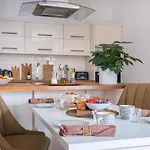 The Artists Loft - Luxury District With Private Parking * ケンダル