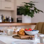 The Artists Loft - Luxury District With Private Parking ケンダル