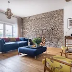 The Artists Loft - Luxury District With Private Parking アパート ケンダル