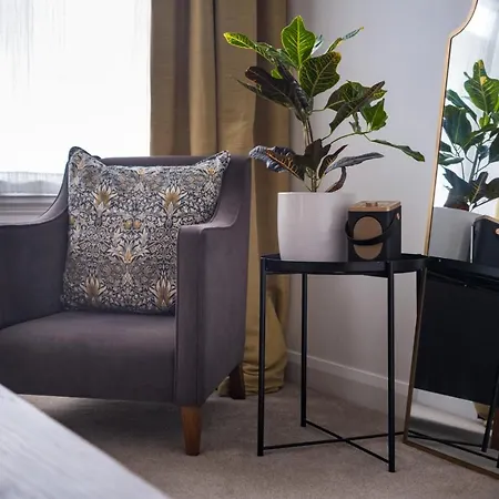 The Artists Loft - Luxury District With Private Parking *