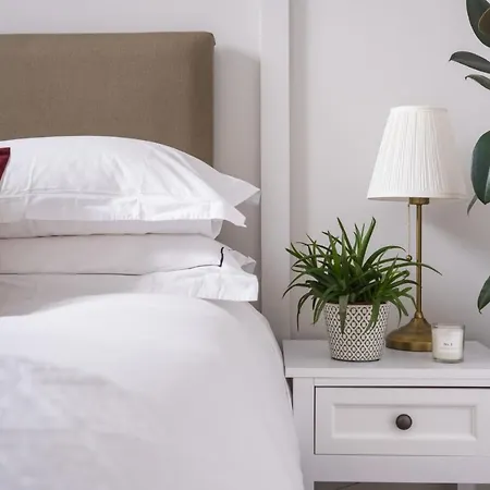 The Artists Loft - Luxury District With Private Parking Apartment